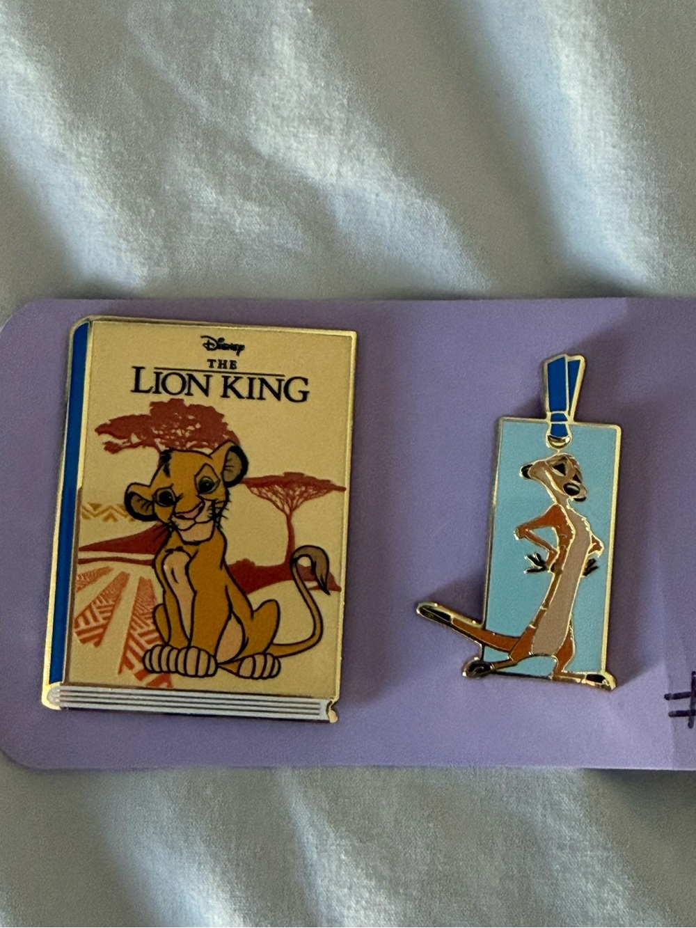 Disney Trading Pins Classics Book and Bookmark Blind Box - Lion King